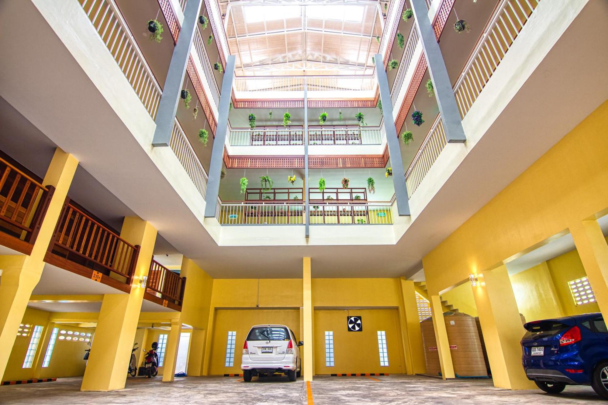 Nonnee Lampang Hotel Exterior photo