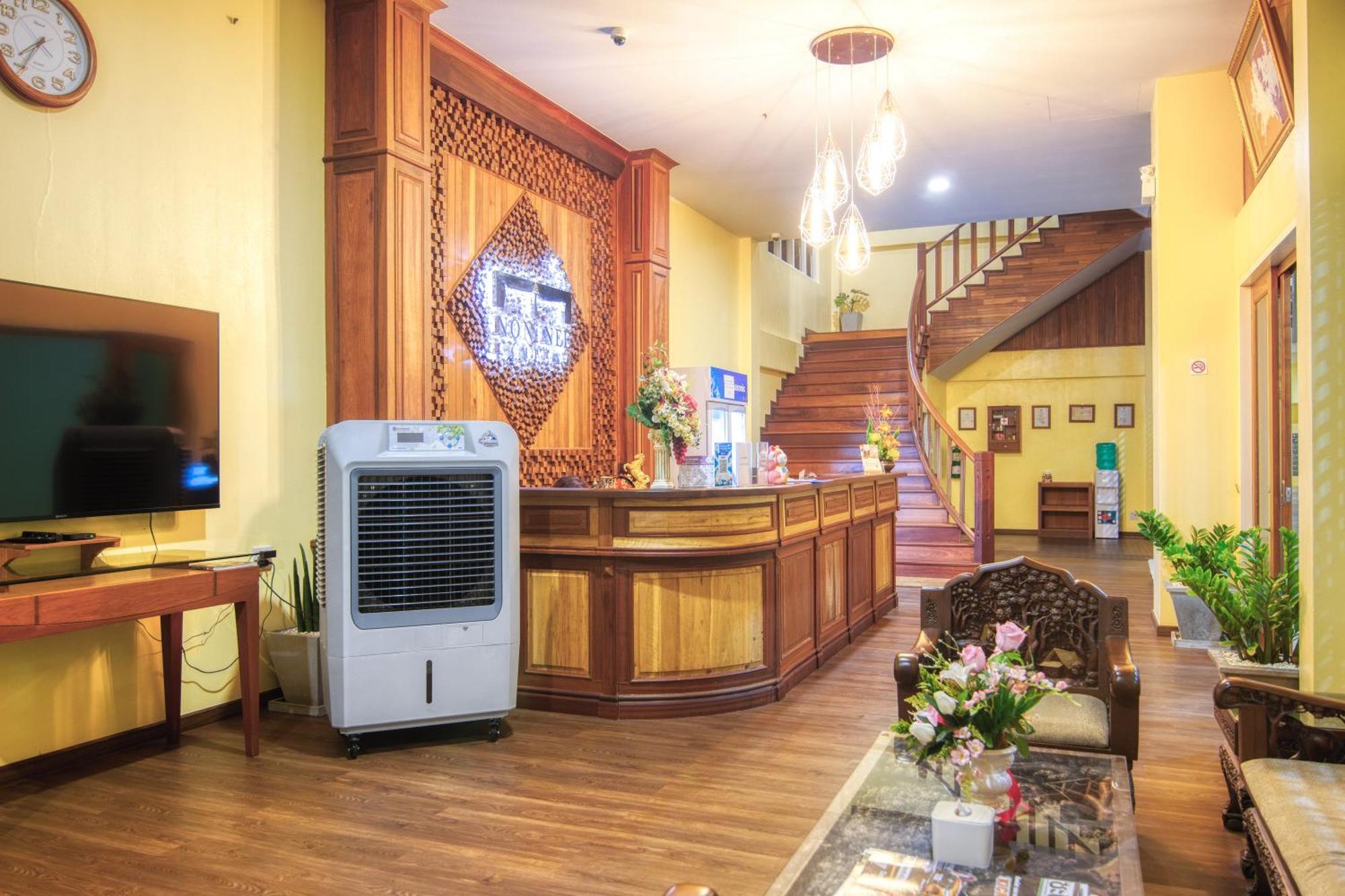 Nonnee Lampang Hotel Exterior photo